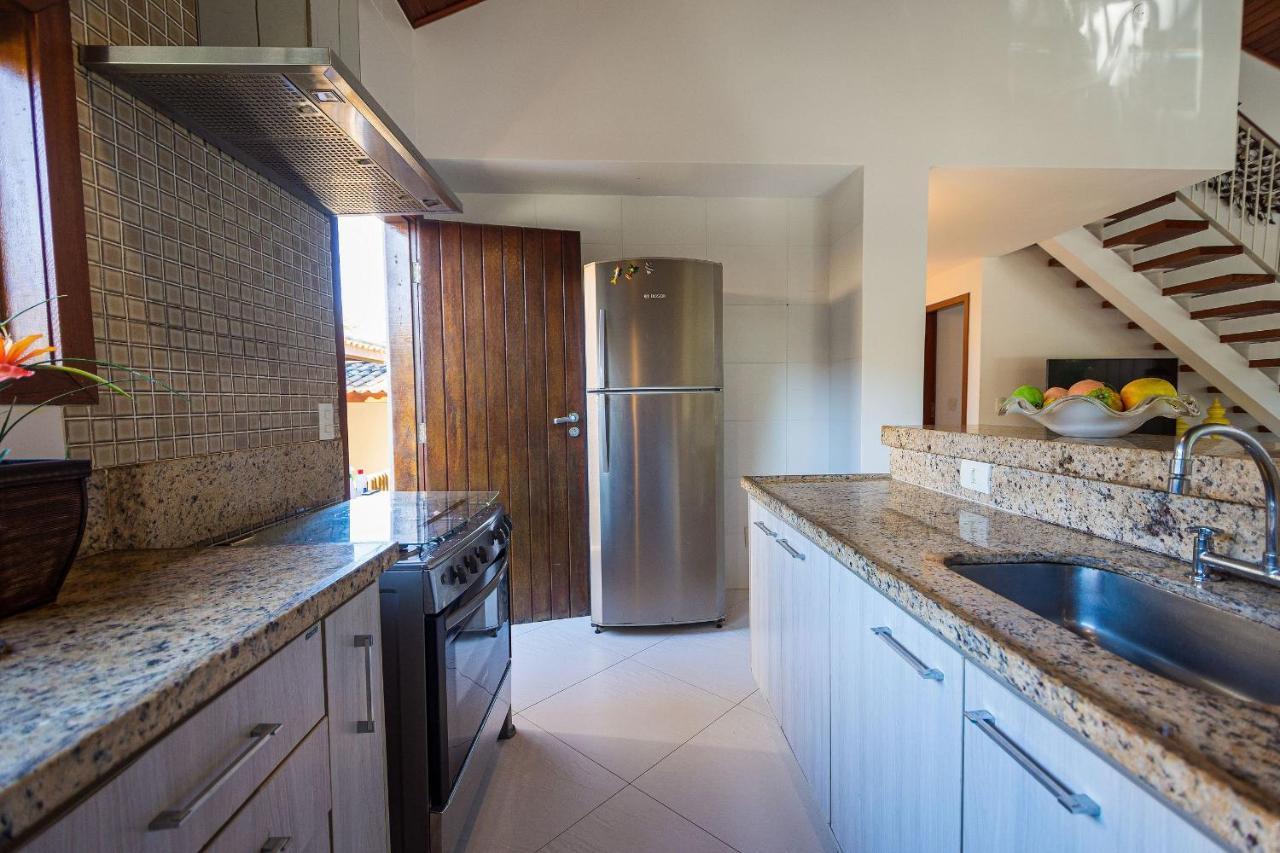 Casa Espetacular Entre Geriba E Ferradurinha - Wifi 200Mb - Piscina Do Codominio - 700 M Da Praia - Garagem - 4 Suites - Area Gourmet Privativa - Cozinha Equipada - Area Kids - Portaria 24H - Ar Condicionado Armacao dos Buzios Luaran gambar