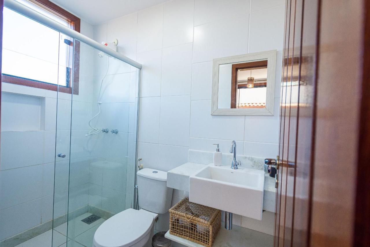 Casa Espetacular Entre Geriba E Ferradurinha - Wifi 200Mb - Piscina Do Codominio - 700 M Da Praia - Garagem - 4 Suites - Area Gourmet Privativa - Cozinha Equipada - Area Kids - Portaria 24H - Ar Condicionado Armacao dos Buzios Luaran gambar